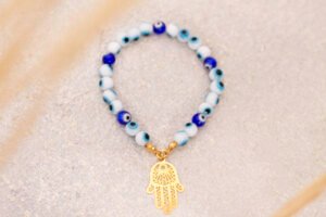 Pulsera Ojo turco Blanco y Azul Hamsa
