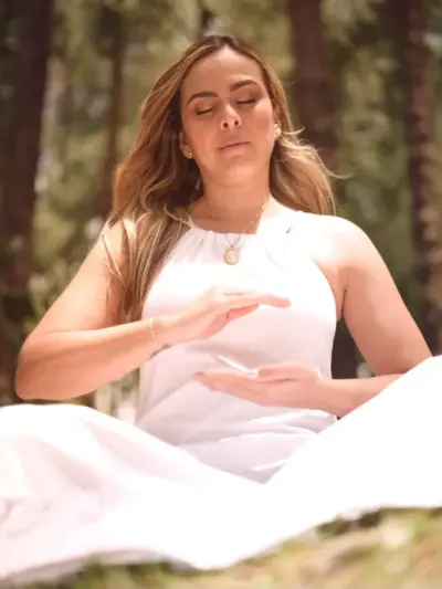 CARLA-GIRALDO-Terapia-Sanacion-de-Utero